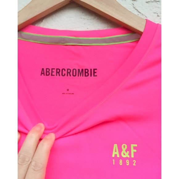 A&F Woman's Active Long Sleeve Tee in Pink (medium) - Picture 3 of 8